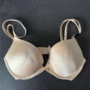 Victoria's Secret Cream Full Coverage Bra Very Sexy